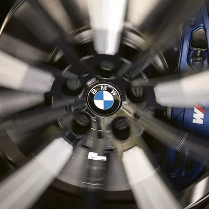 Tapacubos flotantes inspirados en BMW 